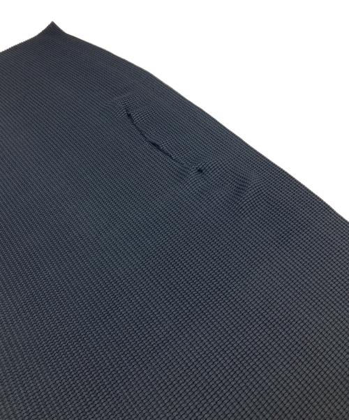 me ISSEY MIYAKE（ミーイッセイ ミヤケ）me ISSEY MIYAKE (ミーイッセイ ミヤケ) ノースリーブカットソー　 ブラック サイズ:FREEの古着・服飾アイテム