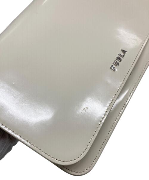 FURLA（フルラ）FURLA (フルラ) パテントチェーンショルダーバッグ ホワイト サイズ:実寸参照の古着・服飾アイテム
