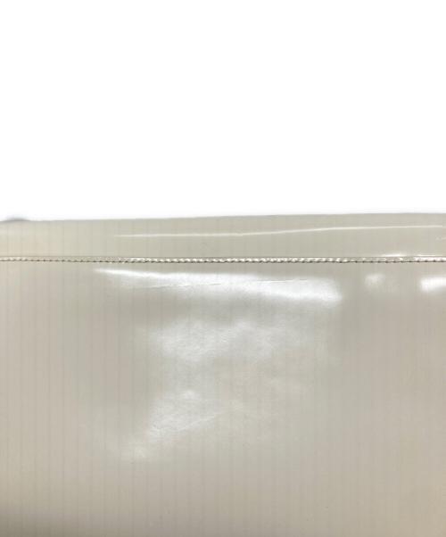 FURLA（フルラ）FURLA (フルラ) パテントチェーンショルダーバッグ ホワイト サイズ:実寸参照の古着・服飾アイテム