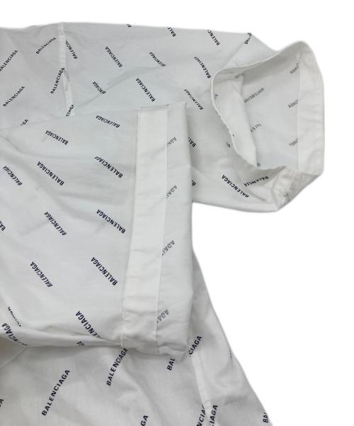 BALENCIAGA（バレンシアガ）BALENCIAGA (バレンシアガ) Over Logo Short Sleeve Shirt ホワイト サイズ:39の古着・服飾アイテム