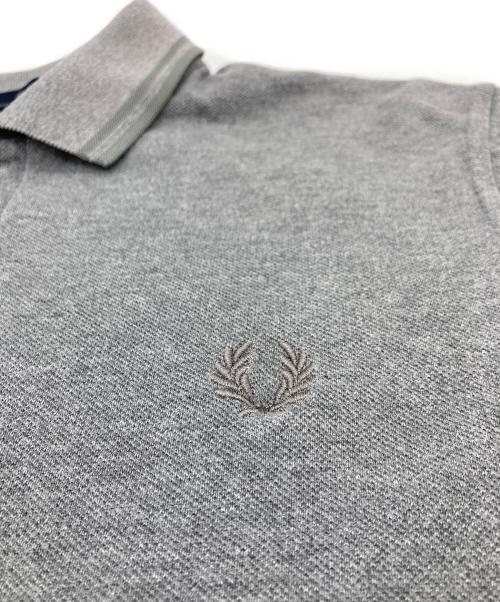 FRED PERRY（フレッドペリー）FRED PERRY (フレッドペリー) 半袖ポロシャツ グレー サイズ:38の古着・服飾アイテム