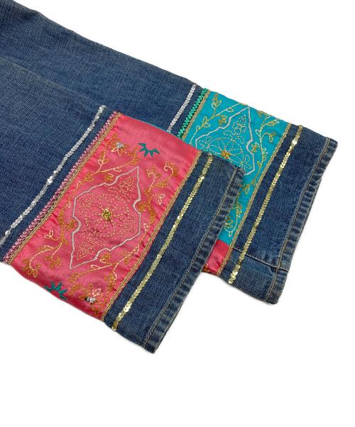 BURBERRY BLUE LABEL（バーバリー ブルー レーベル）BURBERRY BLUE LABEL (バーバリー ブルー レーベル) スパンコールデニムパンツ　ジーンズ ブルー サイズ:38の古着・服飾アイテム