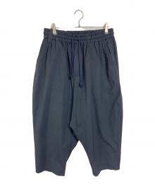 WHITE MOUNTAINEERING（ホワイトマウンテ二アニング）の古着「8/10 LENGTH TAPERED SAROUEL PANTS」｜ブラック