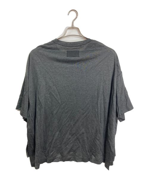 COGTHEBIGSMOKE（コグザビッグスモーク）COGTHEBIGSMOKE (コグザビッグスモーク) DELTA(デルタ) T-SHIRT  グレー サイズ:実寸参照の古着・服飾アイテム
