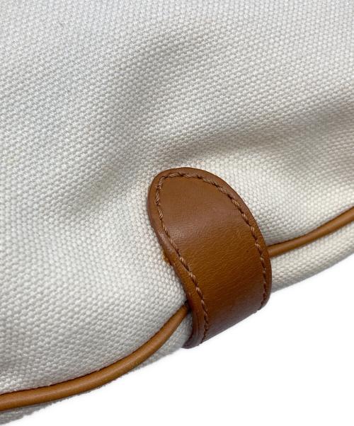 CELINE（セリーヌ）CELINE (セリーヌ) 馬車金具ショルダーバッグ　オールド　イタリア製 ブラウン×アイボリー サイズ:実寸参照の古着・服飾アイテム