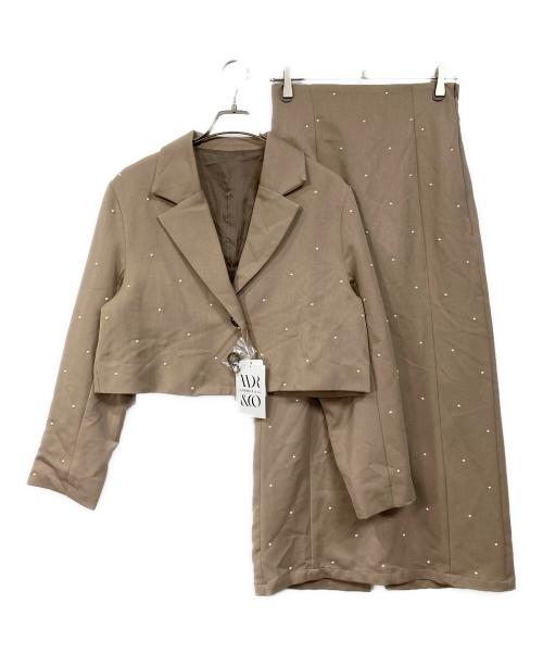 ANDREA&CO（アンドレアアンドコー）andrea&co (アンドレアアンドコー) パール付きスカート&ジャケットセットアップ ブラウン サイズ:M 未使用品の古着・服飾アイテム