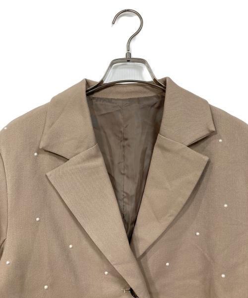 ANDREA&CO（アンドレアアンドコー）andrea&co (アンドレアアンドコー) パール付きスカート&ジャケットセットアップ ブラウン サイズ:M 未使用品の古着・服飾アイテム