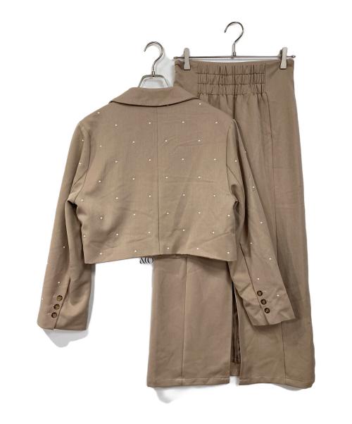 ANDREA&CO（アンドレアアンドコー）andrea&co (アンドレアアンドコー) パール付きスカート&ジャケットセットアップ ブラウン サイズ:M 未使用品の古着・服飾アイテム