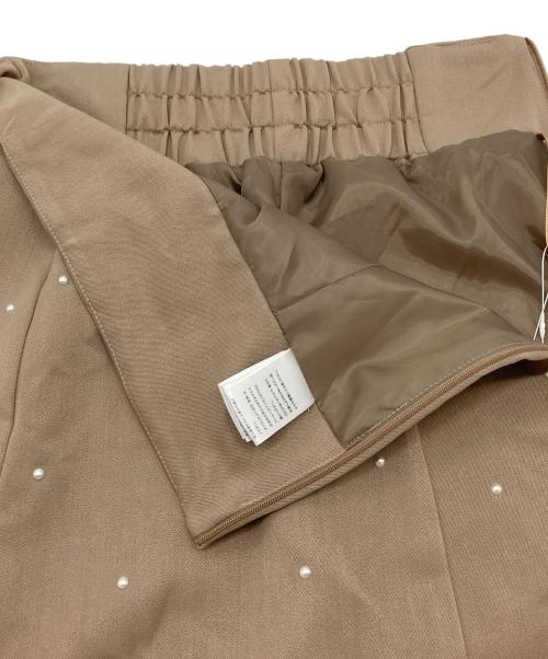 ANDREA&CO（アンドレアアンドコー）andrea&co (アンドレアアンドコー) パール付きスカート&ジャケットセットアップ ブラウン サイズ:M 未使用品の古着・服飾アイテム