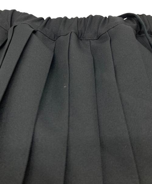 BLACK COMME des GARCONS（ブラックコムデギャルソン）BLACK COMME des GARCONS (ブラックコムデギャルソン) 25SS サイドファスナープリーツスカート　日本 ブラック サイズ:Sの古着・服飾アイテム