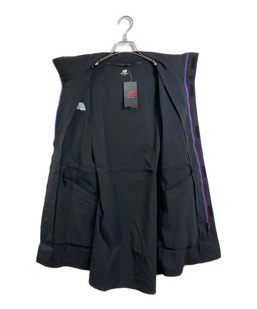 NEW BALANCE（ニューバランス）NEW BALANCE (ニューバランス) FC東京プレミアコレクションコート FC東京限定プロダクト ブラック サイズ:L 未使用品の古着・服飾アイテム