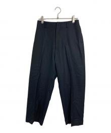 MARKA（マーカ）の古着「STITCHLESS TROUSERS ステッチレストラウザーズ  ウールパンツ　日本製」｜ブラック