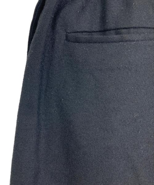 MARKA（マーカ）MARKA (マーカ) STITCHLESS TROUSERS ステッチレストラウザーズ  ウールパンツ　日本製 ブラック サイズ:3の古着・服飾アイテム