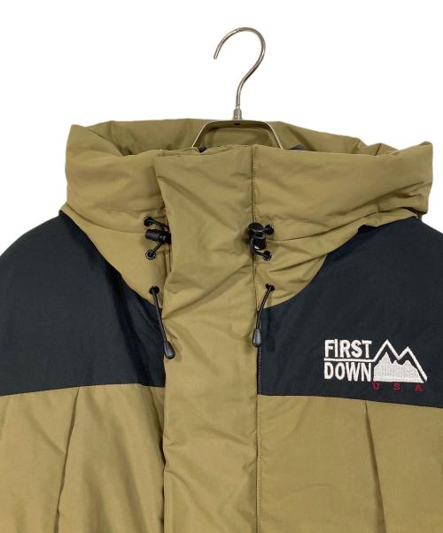 FIRST DOWN（ファーストダウン）FIRST DOWN (ファーストダウン) パネルショートダウン　ジップフーディ　ジッパージャケット ベージュ サイズ:Sの古着・服飾アイテム