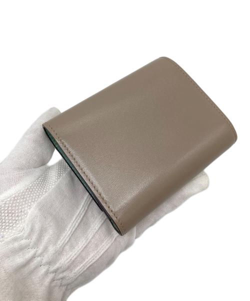 JIMMY CHOO（ジミーチュウ）JIMMY CHOO (ジミーチュウ) MARINDA AYO 3つ折り財布 ベージュ サイズ:実寸参照の古着・服飾アイテム