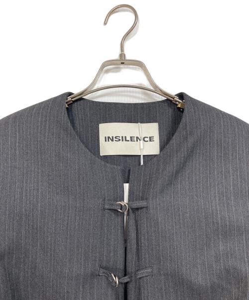 INSILENCE（インサイレンス）INSILENCE (インサイレンス) ノーカラージャケット　アウター　ライトアウター グレー サイズ:XS 未使用品の古着・服飾アイテム