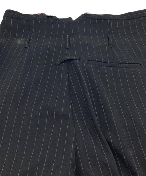 Jean Paul GAULTIER CLASSIQUE（ジャンポールゴルチエクラシック）Jean Paul GAULTIER CLASSIQUE (ジャンポールゴルチエクラシック) ストライプサスペンダー付パンツ　日本製　JPG ブラック サイズ:40の古着・服飾アイテム