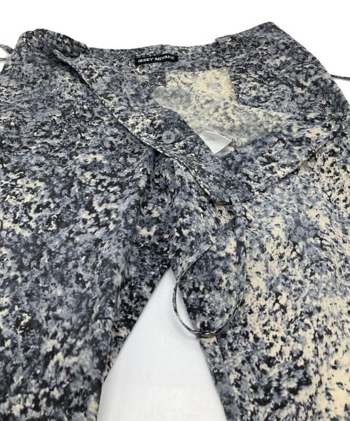 ISSEY MIYAKE（イッセイミヤケ）ISSEY MIYAKE (イッセイミヤケ) 総柄パンツ グレー サイズ:1の古着・服飾アイテム