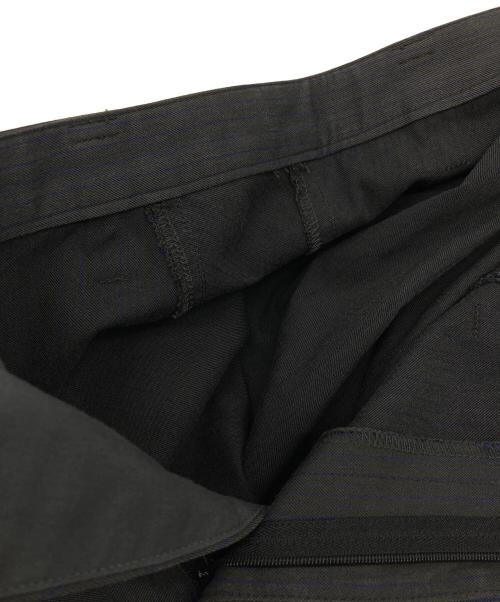 ISSEY MIYAKE（イッセイミヤケ）ISSEY MIYAKE (イッセイミヤケ) 切替セットアップジャケット　ストライプ グレー サイズ:2の古着・服飾アイテム
