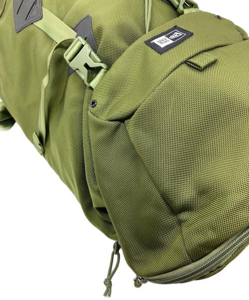 New Era（ニューエラ）New Era (ニューエラ) リュック　バックパック　通勤 通学 仕事 出張 旅行 トラベル タウンユース カーキ サイズ:実寸参照の古着・服飾アイテム