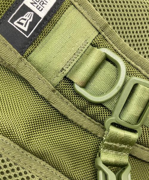 New Era（ニューエラ）New Era (ニューエラ) リュック　バックパック　通勤 通学 仕事 出張 旅行 トラベル タウンユース カーキ サイズ:実寸参照の古着・服飾アイテム