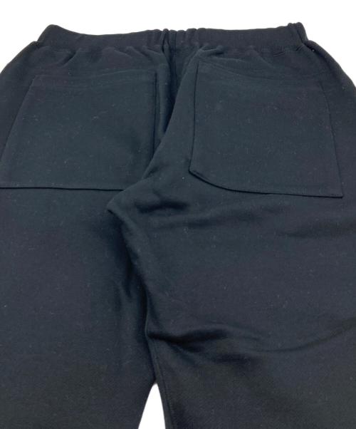 WHITE MOUNTAINEERING（ホワイトマウンテ二アニング）WHITE MOUNTAINEERING (ホワイトマウンテ二アニング) WM LOGO RANDAM PRINTED SWEAT PANTS ブラック サイズ:2の古着・服飾アイテム
