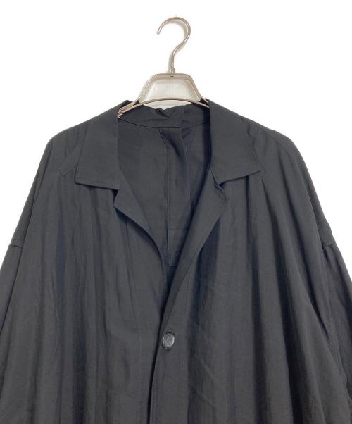 YOHJI YAMAMOTO（ヨウジヤマモト）YOHJI YAMAMOTO (ヨウジヤマモト) Cu/W HIGH TWISTED GABARDINE SIDE GATHER DETAIL COAT A 25SS ブラック サイズ:実寸参照の古着・服飾アイテム