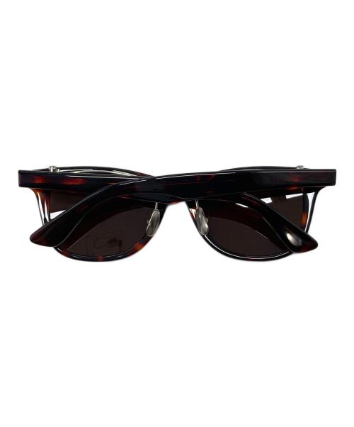 uniform experiment（ユニフォームエクスペリメント）uniform experiment (ユニフォームエクスペリメント) 金子眼鏡 (カネコガンキョウ) FLIP-UP WELLINGTON SUNGLASSES  フリップアップウェリントンサングラス ブラウン サイズ:FREEの古着・服飾アイテム