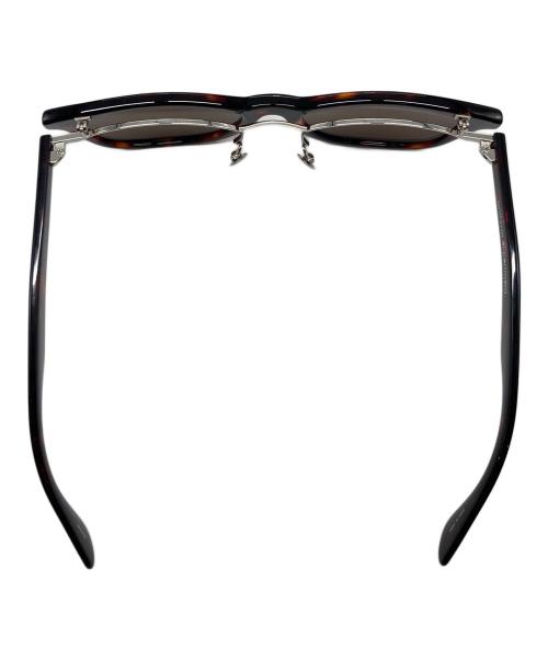 uniform experiment（ユニフォームエクスペリメント）uniform experiment (ユニフォームエクスペリメント) 金子眼鏡 (カネコガンキョウ) FLIP-UP WELLINGTON SUNGLASSES  フリップアップウェリントンサングラス ブラウン サイズ:FREEの古着・服飾アイテム