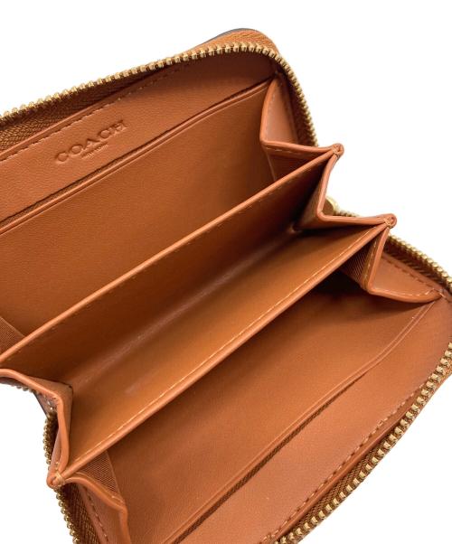 COACH（コーチ）COACH (コーチ) エッセンシャル スモール ジップ アラウンド カード ケース　ホース アンド キャリッジ プリント ブラス/チョーク トープ サイズ:実寸参照の古着・服飾アイテム