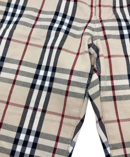 BURBERRY BLUE LABEL（バーバリー ブルー レーベル）BURBERRY BLUE LABEL (バーバリー ブルー レーベル) ノバチェックパンツ　総柄　日本製 ベージュ サイズ:38の古着・服飾アイテム
