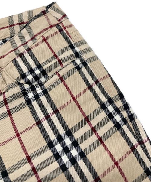 BURBERRY BLUE LABEL（バーバリー ブルー レーベル）BURBERRY BLUE LABEL (バーバリー ブルー レーベル) ノバチェックパンツ　総柄　日本製 ベージュ サイズ:38の古着・服飾アイテム