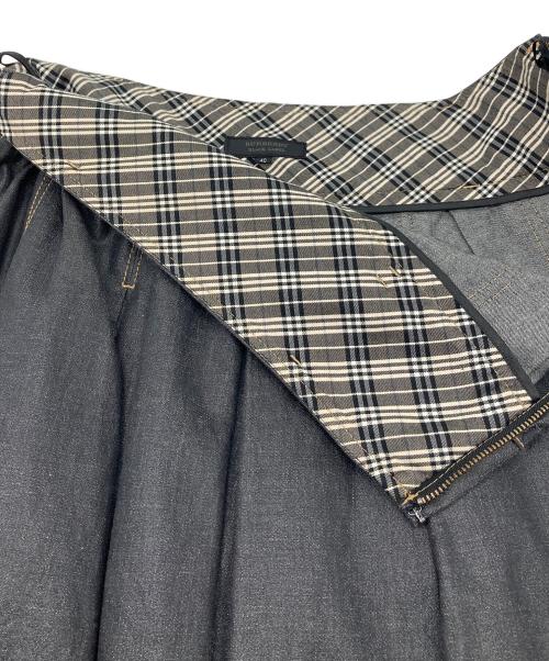 BURBERRY BLACK LABEL（バーバリーブラックレーベル）BURBERRY BLACK LABEL (バーバリーブラックレーベル) デニムプリーツスカート ミニスカート　日本製 グレー サイズ:40の古着・服飾アイテム
