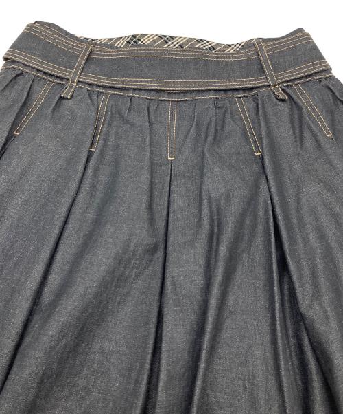BURBERRY BLACK LABEL（バーバリーブラックレーベル）BURBERRY BLACK LABEL (バーバリーブラックレーベル) デニムプリーツスカート ミニスカート　日本製 グレー サイズ:40の古着・服飾アイテム