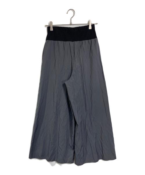 BEARDSLEY（ビアズリー）BEARDSLEY (ビアズリー) ウエストリブフロントタックパンツ グレー サイズ:1 未使用品の古着・服飾アイテム