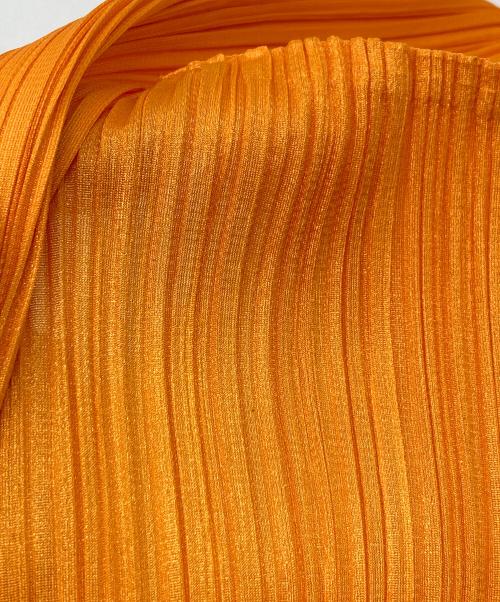 PLEATS PLEASE（プリーツプリーズ）PLEATS PLEASE (プリーツプリーズ) プリーツポロシャツ　日本製 オレンジ サイズ:3の古着・服飾アイテム