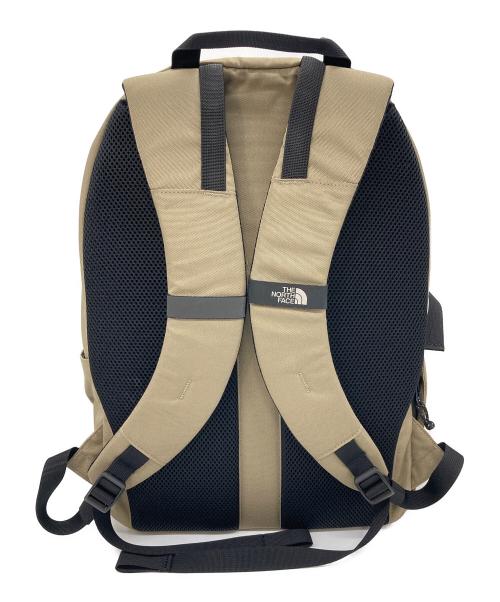 THE NORTH FACE（ザ ノース フェイス）THE NORTH FACE (ザ ノース フェイス) ボルダーデイパック　リュック　通勤 通学 仕事 出張 旅行 トラベル タウンユース　スポーツ　アウトドア ベージュ サイズ:実寸参照の古着・服飾アイテム