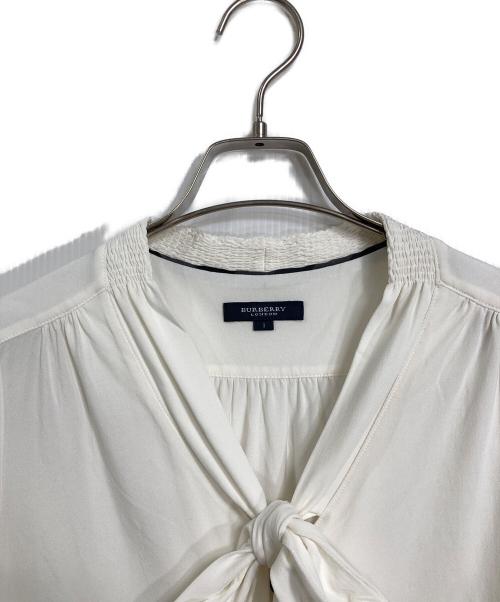 BURBERRY（バーバリー）BURBERRY (バーバリー) ボウタイブラウス　半袖ブラウス　日本製 ホワイト サイズ:1の古着・服飾アイテム