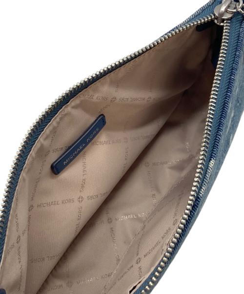 MICHAEL KORS（マイケルコース）MICHAEL KORS (マイケル・コース) Empire Chain Pouchette/デニムチェーンポシェット ブルー サイズ:実寸参照の古着・服飾アイテム