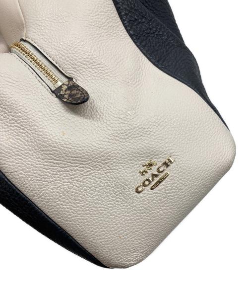 COACH（コーチ）COACH (コーチ) フィービー トートバッグ ホワイト×ブラック サイズ:実寸参照の古着・服飾アイテム