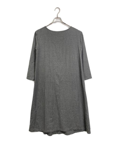 BEARDSLEY（ビアズリー）BEARDSLEY (ビアズリー) バックスリットコットンワンピース　ロングワンピース　日本製 グレー サイズ:FREEの古着・服飾アイテム