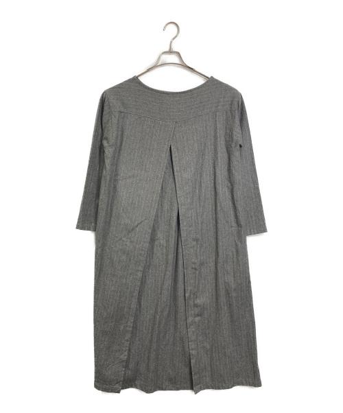 BEARDSLEY（ビアズリー）BEARDSLEY (ビアズリー) バックスリットコットンワンピース　ロングワンピース　日本製 グレー サイズ:FREEの古着・服飾アイテム