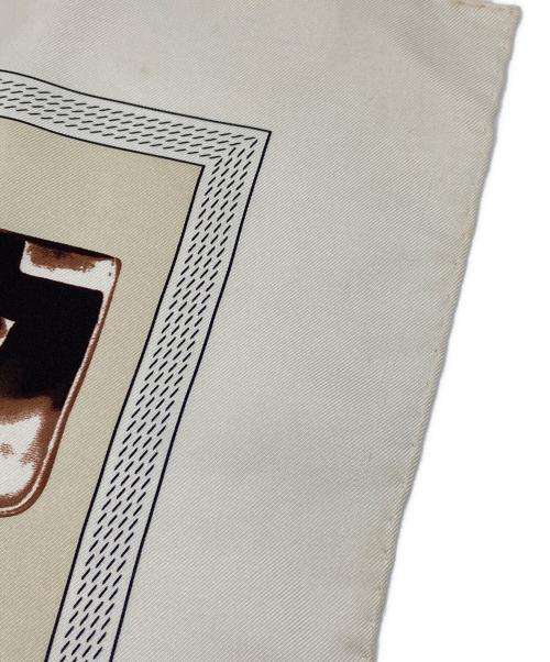 LOEWE（ロエベ）LOEWE (ロエベ) アマソナ柄シルクスカーフ　イタリア製 ベージュ サイズ:実寸参照の古着・服飾アイテム