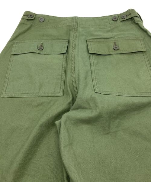 DRESSTERIOR（ドレステリア）DRESSTERIOR (ドレステリア) 【ウォッシャブル】バックサテンベイカーパンツ オリーブ サイズ:36の古着・服飾アイテム