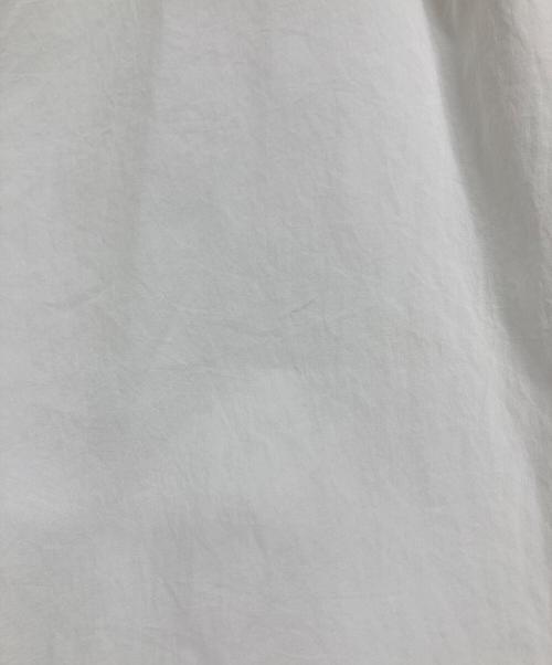 OMMO（オーエムエムオー）OMMO (オーエムエムオー) SQUARE GATHER SLEEVE SHIRT ホワイト サイズ:実寸参照の古着・服飾アイテム
