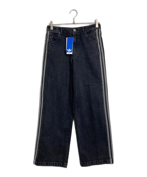 adidas（アディダス）adidas (アディダス) アディカラー デニム スリーストライプス トラックパンツ グレー サイズ:25／30（実寸参照） 未使用品の古着・服飾アイテム