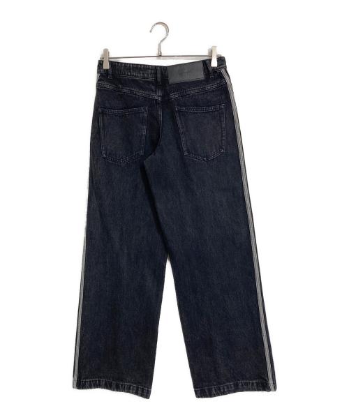adidas（アディダス）adidas (アディダス) アディカラー デニム スリーストライプス トラックパンツ グレー サイズ:25／30（実寸参照） 未使用品の古着・服飾アイテム