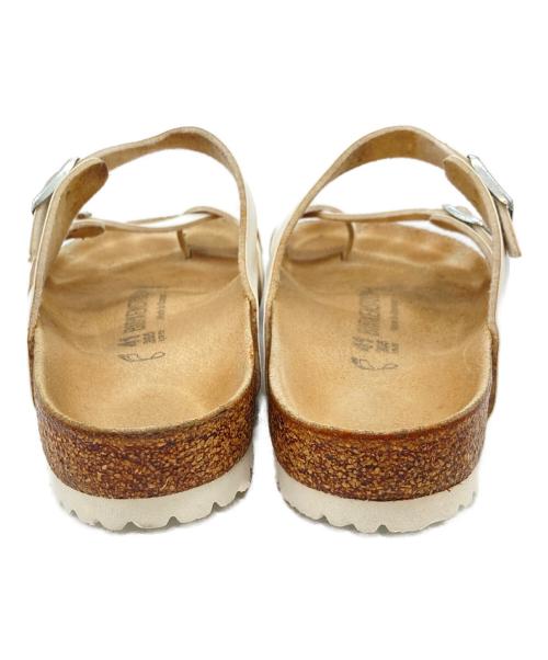 BIRKENSTOCK（ビルケンシュトック）BIRKENSTOCK (ビルケンシュトック) サンダル ホワイト サイズ:26.5の古着・服飾アイテム