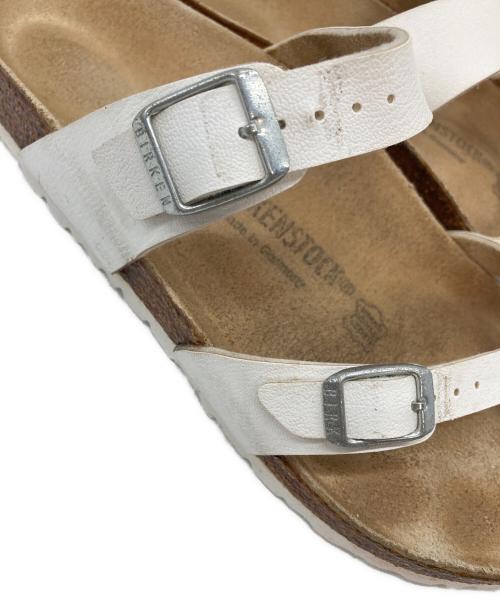 BIRKENSTOCK（ビルケンシュトック）BIRKENSTOCK (ビルケンシュトック) サンダル ホワイト サイズ:26.5の古着・服飾アイテム