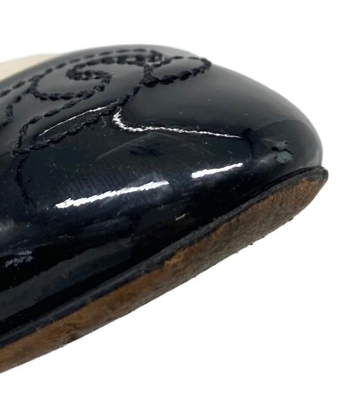 CHANEL（シャネル）CHANEL (シャネル) カメリア付きココマークバイカラーパンプス　イタリア製 ベージュ サイズ:36  1/2の古着・服飾アイテム